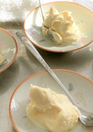 牛のおっぱいミルク＆ジャムアイスクリーム-レシピのメイン写真
