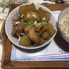 รูปของ 鶏モモ肉と大根の甘辛煮