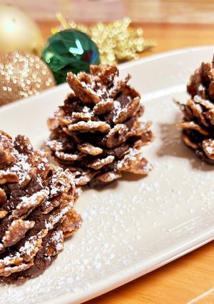材料2つ！クリスマスに松ぼっくりデザート-レシピのメイン写真