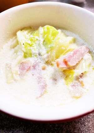 キャベツとツナ缶の簡単牛乳コンソメスープ-レシピのメイン写真