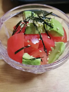 トマトとアボカドのわさび醤油かけ-レシピのメイン写真