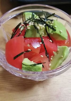トマトとアボカドのわさび醤油かけ-レシピのメイン写真