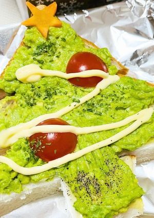 アボカド★クリスマスツリートースト-レシピのメイン写真