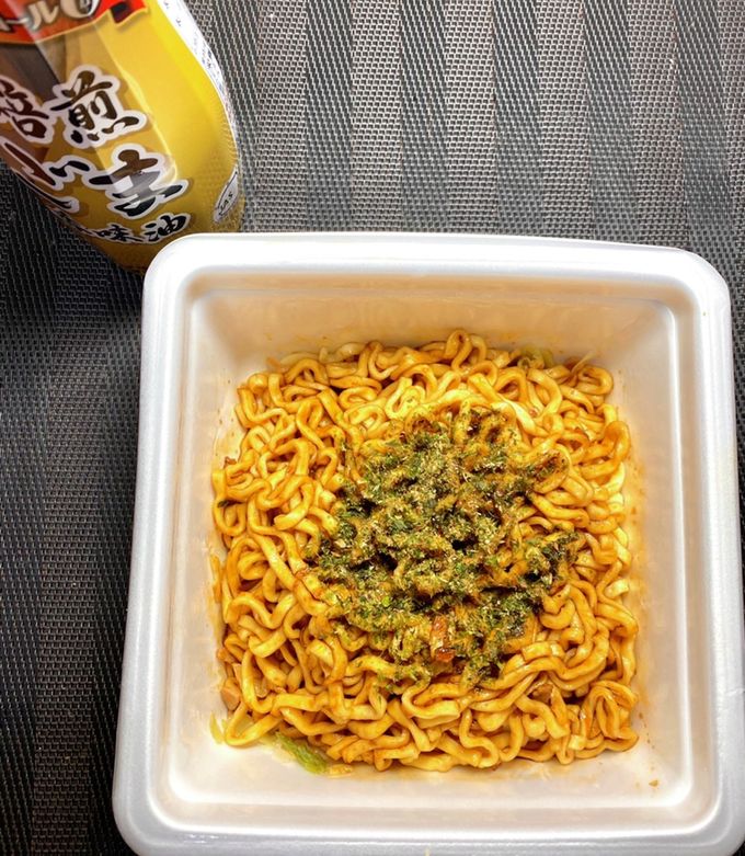 カップ焼きそばに、ごま油ひと回し！-レシピのメイン写真