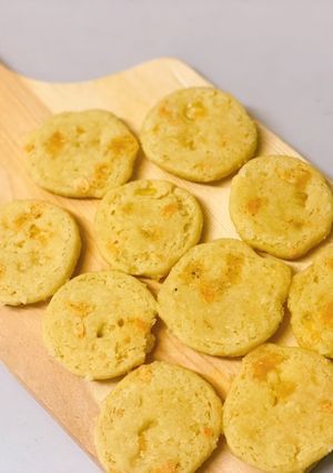 塩気のきいたさくほろチーズクッキー-レシピのメイン写真