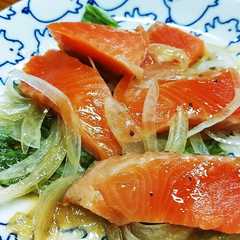 รูปของ サーモンのカルパッチョ