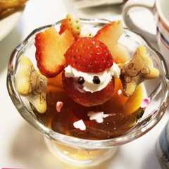 A picture of Xmas初、いちごサンタコーヒーゼリー♡.