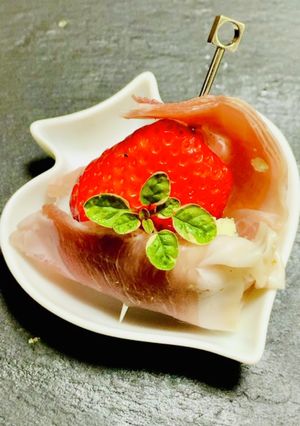 苺の生ハム包み　ブルーチーズ添え-レシピのメイン写真