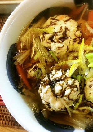 もずく入り鶏団子と野菜のスープ-レシピのメイン写真