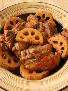 豚スペアリブとレンコンの黒糖・黒酢煮込み-レシピのメイン写真