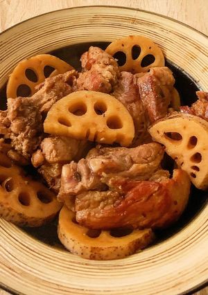 豚スペアリブとレンコンの黒糖・黒酢煮込み-レシピのメイン写真