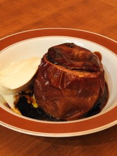焼きリンゴ~ほろ苦カラメルとアイス添え-レシピのメイン写真