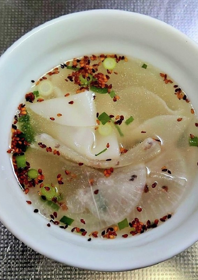 大根とワンタンの皮の優しい中華スープ-レシピのメイン写真