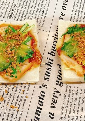 水菜とチキンの和風餅ピザ（ごまみそダレ）-レシピのメイン写真
