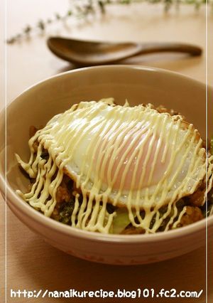 半熟トロ～リ♡ひき肉とキャベツのソース丼-レシピのメイン写真