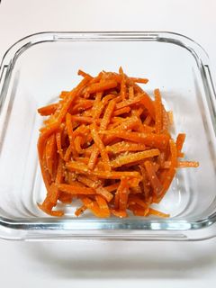 ポリ袋で簡単!にんじんのごま和え-レシピのメイン写真