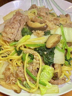 白菜と牛肉で焼きそば・焼肉のタレで-レシピのメイン写真