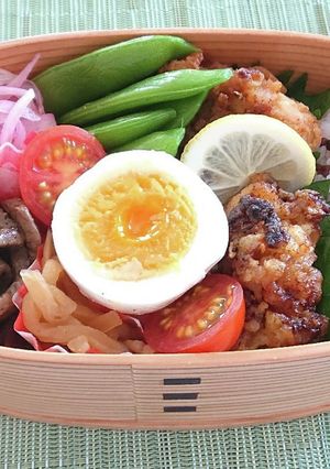 梅唐揚げとバター醤油焼き肉お弁当-レシピのメイン写真