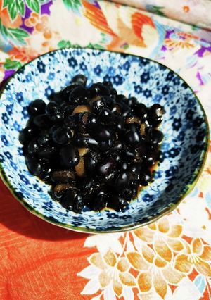 簡単にお節にもふっくら黒豆-レシピのメイン写真