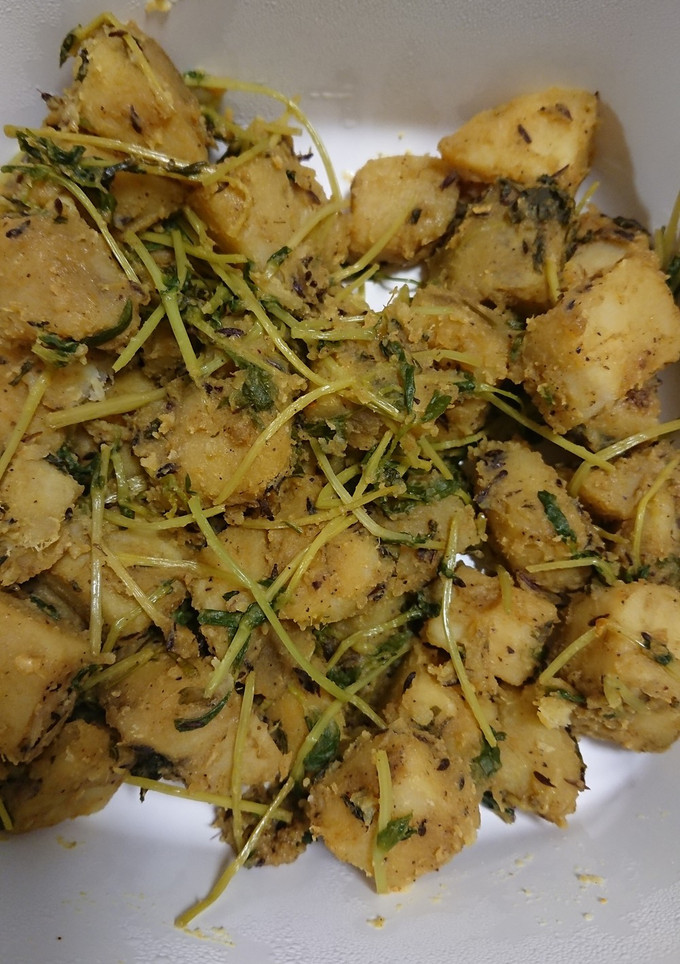 サツマイモと豆苗のインド風スパイシー炒め-レシピのメイン写真