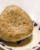 もち麦と玄米の鶏めしおにぎり