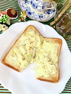 玉ねぎが主役!のマヨチーズトースト♪-レシピのメイン写真