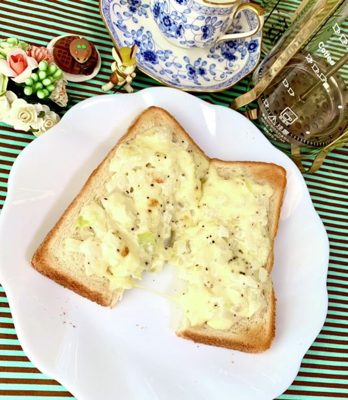 玉ねぎが主役！のマヨチーズトースト♪-レシピのメイン写真