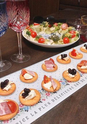 リッツで簡単☆パーティー☆カナッペ-レシピのメイン写真