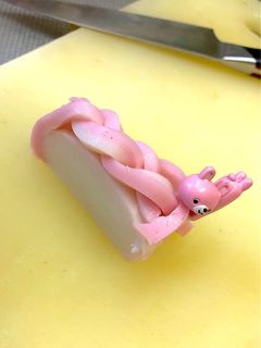 かまぼこの三つ編み飾り切り♡-レシピのメイン写真