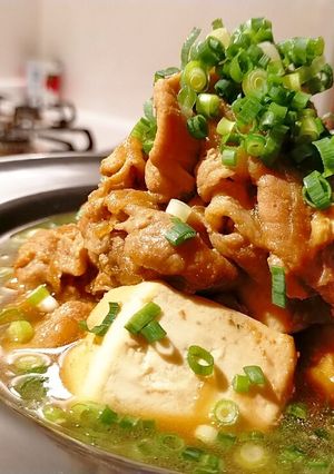プロ直伝！豚こま肉と煮込み玉ねぎの肉豆腐-レシピのメイン写真