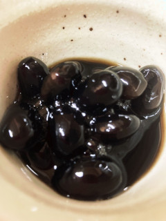 簡単な黒豆煮☆煮汁は喉の痛みや咳に効果◎-レシピのメイン写真