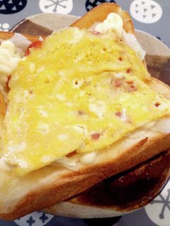 ごく普通な玉子焼きトースト♡-レシピのメイン写真