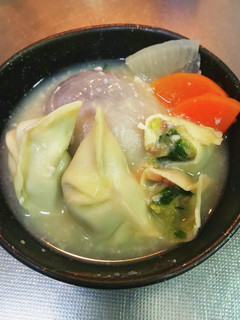 年明けうどん☆あんもちうどん餃子-レシピのメイン写真