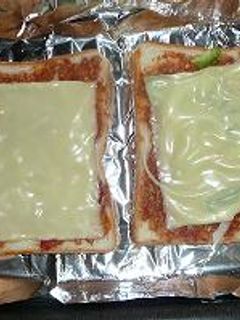 残ったミートソースDEピザトースト-レシピのメイン写真