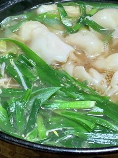 ラーメンスープの素で作る水餃子中華鍋-レシピのメイン写真