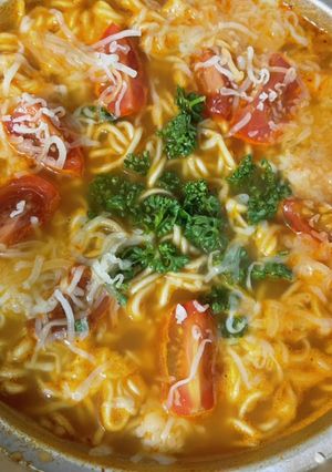 インスタントラーメンで作るイタリアン辛麺-レシピのメイン写真