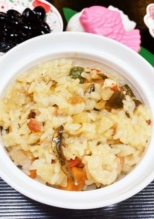 余ったおせちとお餅でおこわ風炊き込みご飯-レシピのメイン写真