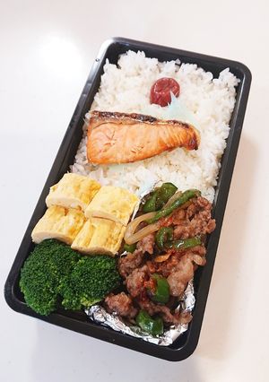 お弁当 1/4-レシピのメイン写真