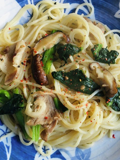 即席椎茸、ちんげん菜、ちくわ、七味パスタ-レシピのメイン写真