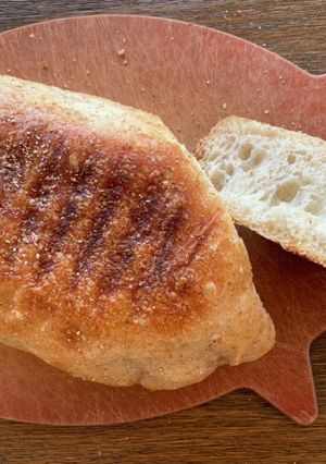 ダッチオーブンで焼き上げる田舎パン-レシピのメイン写真