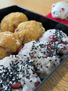 お赤飯リメイクおはぎ-レシピのメイン写真