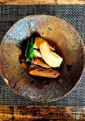 味染み鳥手羽と海老芋の老抽タレ煮-レシピのメイン写真
