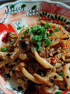 しめじと糸こんのピリッ!と甘辛煮-レシピのメイン写真