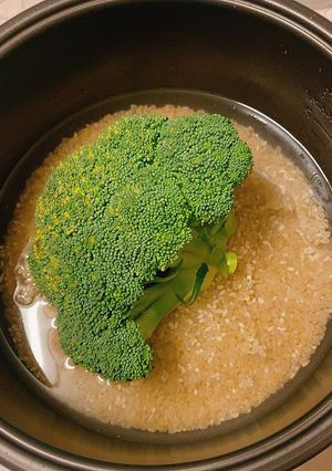 ブロッコリー丸ごとご飯-レシピのメイン写真