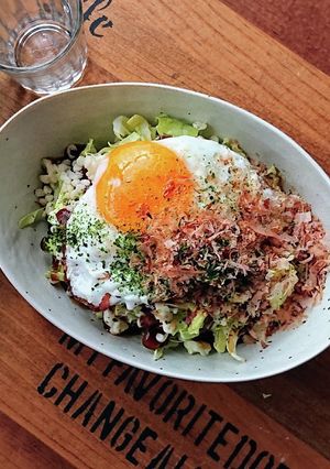 春キャベツてんこ盛り!お好み焼き風サラダ-レシピのメイン写真