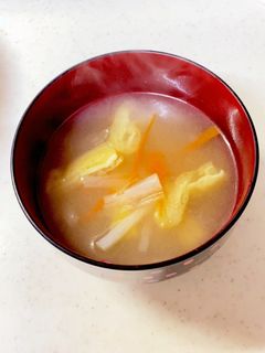 大根 人参 油揚げの味噌汁^^-レシピのメイン写真