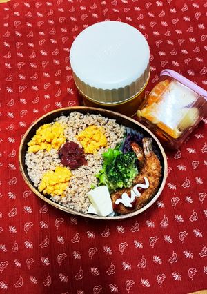 1/6 エビフライとそぼろ弁当-レシピのメイン写真