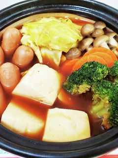 ケチャップで♪お手軽トマト鍋-レシピのメイン写真