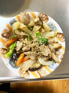 コク旨生姜焼き丼味豚こま大根青椒肉絲風-レシピのメイン写真