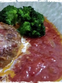 フライパンで本格的な「煮込みハンバーグ」-レシピのメイン写真